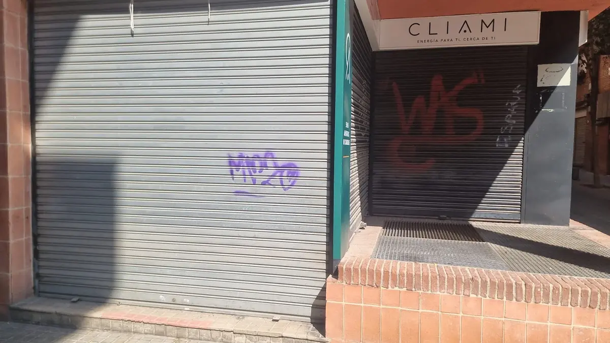 Persianas metálicas de cierre en locales comerciales de Barcelona
